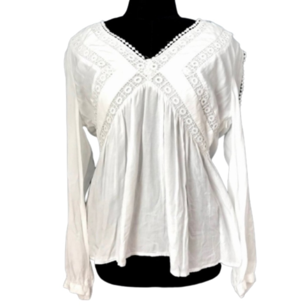 Gianni Bini Lace Split Sleeve Top